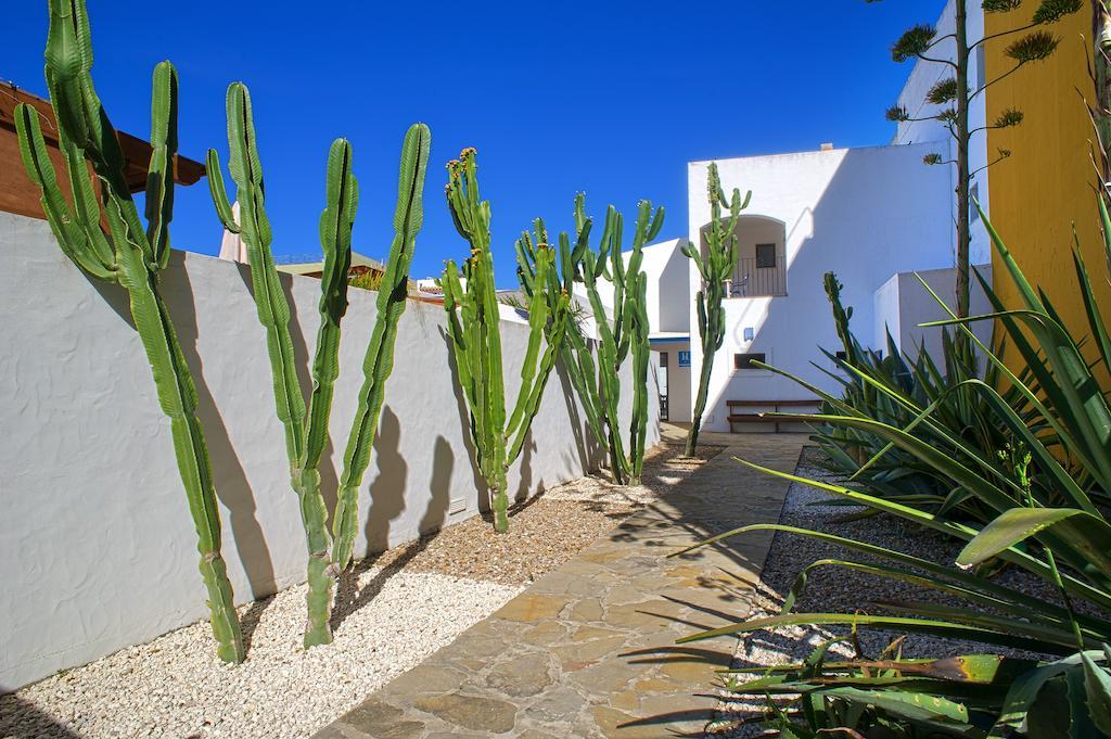 Hostal Dona Lola Marina Zahara de los Atunes Extérieur photo