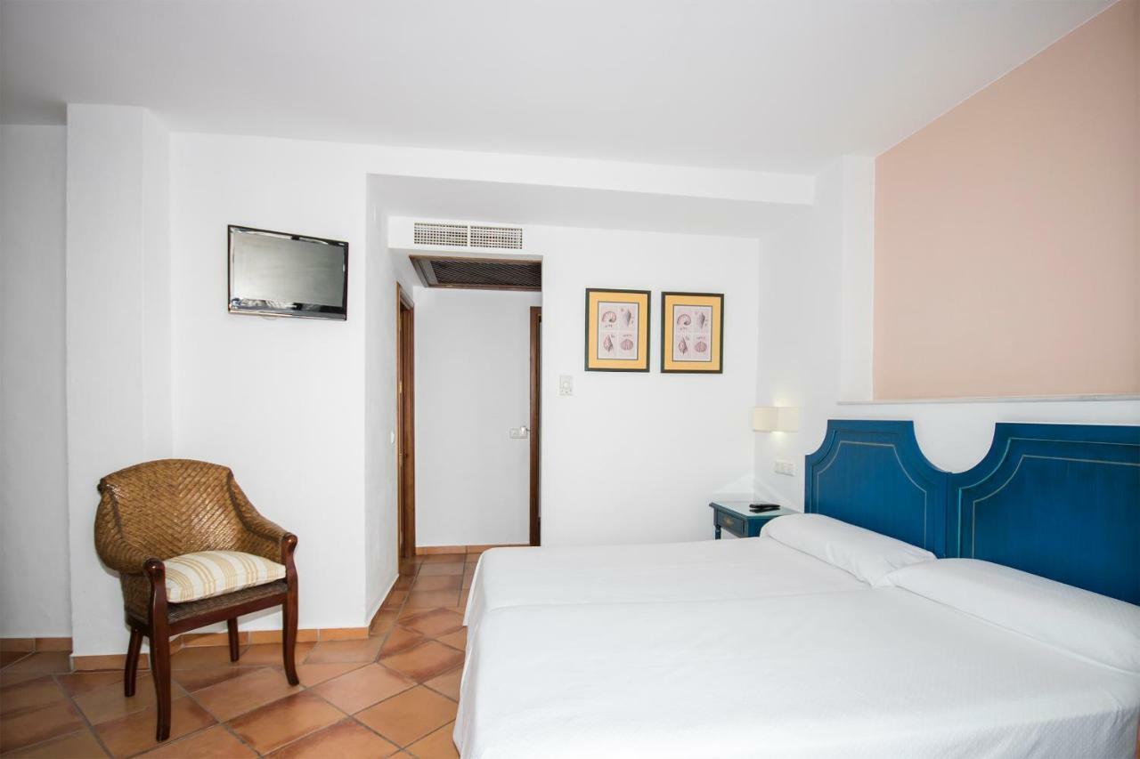 Hostal Dona Lola Marina Zahara de los Atunes Extérieur photo