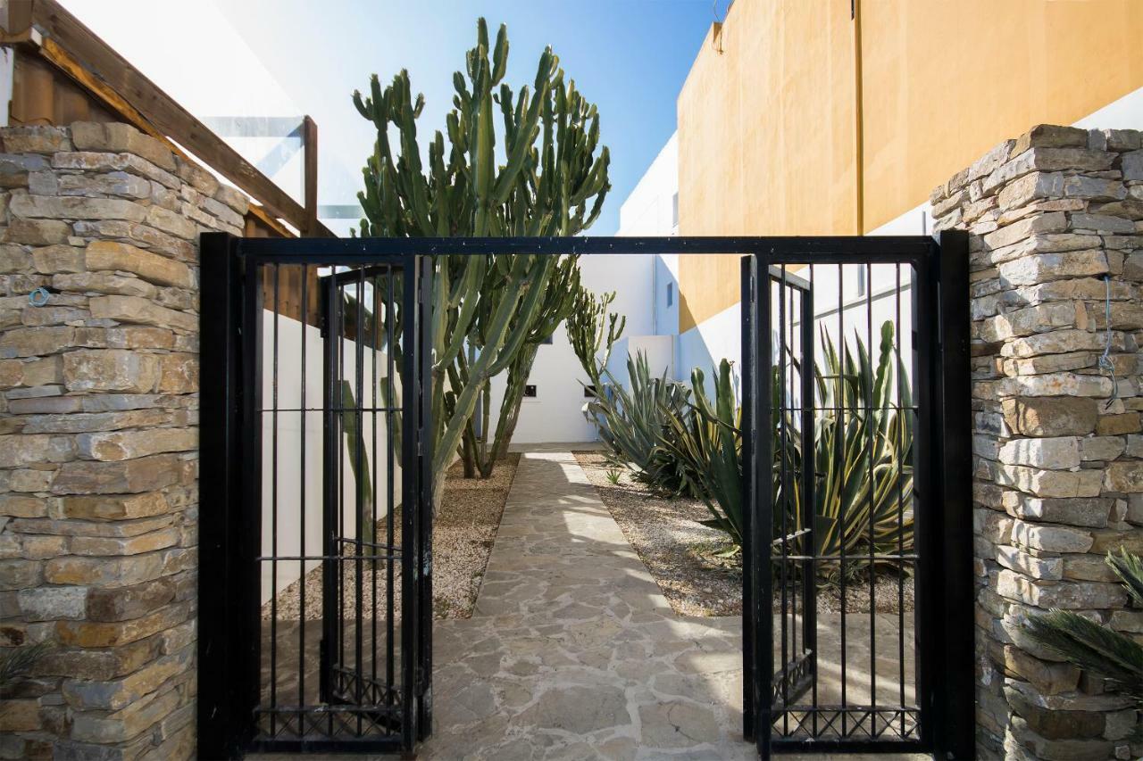 Hostal Dona Lola Marina Zahara de los Atunes Extérieur photo